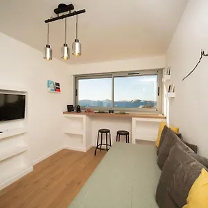 With Sea View 50m From The Appartement